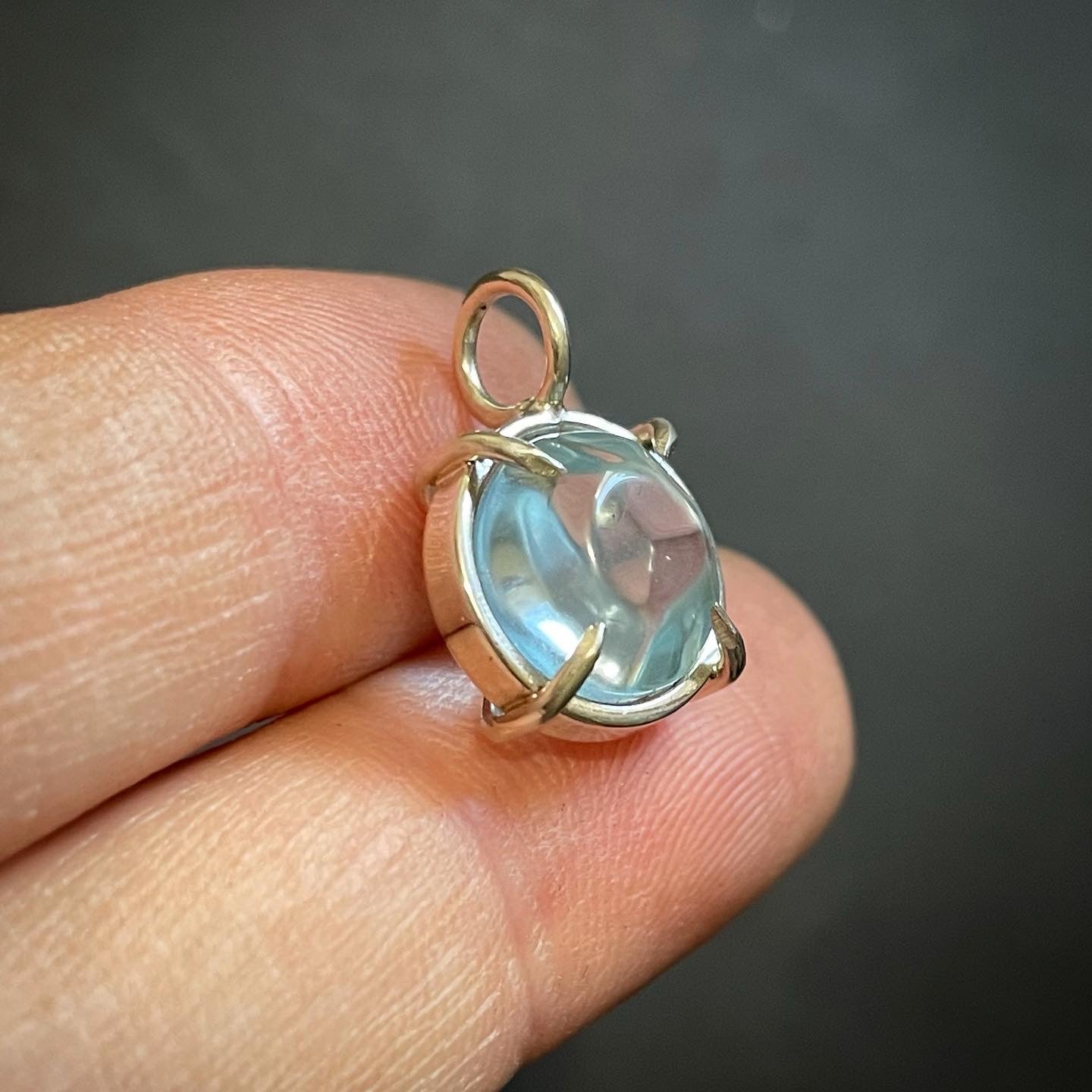 Pendentif topaze bleue